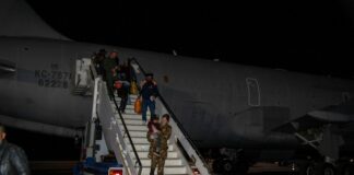 Un gruppo di bambini palestinesi trasportato in Italia dall’Aeronautica Militare