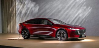 Ecco la Mazda6e, una chat per le domande sul nuovo elettrico