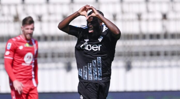 Il Como ribalta il Monza e vede la salvezza