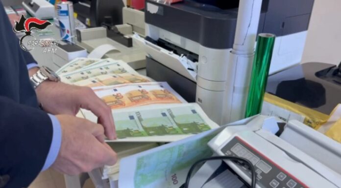 Smantellata a Lecce una stamperia clandestina di banconote false
