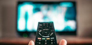Più di 15 milioni gli italiani che guardano la televisione via satellite