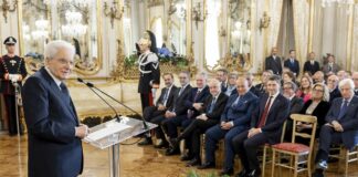 Mattarella “Di fronte a pericoli nuovi polizia dà sicurezza e speranza”