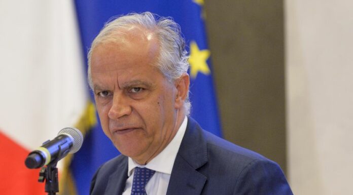 Piantedosi “Lotta ai trafficanti di esseri umani resta prioritaria”