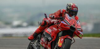 Marc Marquez vince anche la sprint in Qatar, male Bagnaia