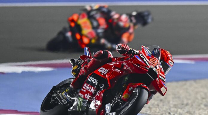Marc Marquez vince anche in Qatar, preceduti Vinales e Bagnaia
