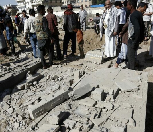 Yemen, Government forces attack Houthi positions
