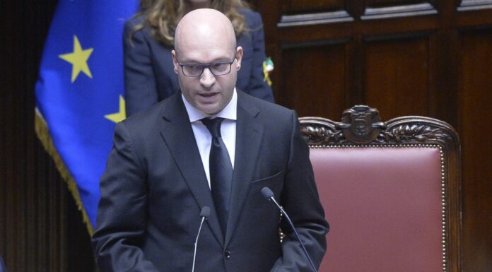 Fontana “La scomparsa del Papa lascia un vuoto profondo”