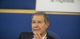 موسوميتشي: خطة أمنية لأكثر من مليون وافد بشأن جنازة بابا الفاتيكان