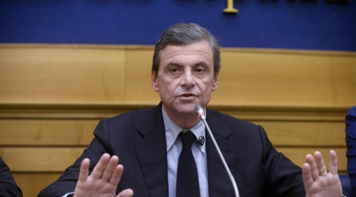 Dfp, Calenda “Documento inesistente, non c’è idea di Paese”