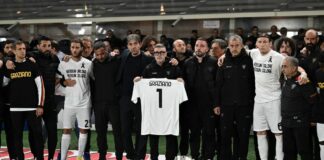 Lecce protesta ma pareggia a Bergamo nel ricordo di Graziano