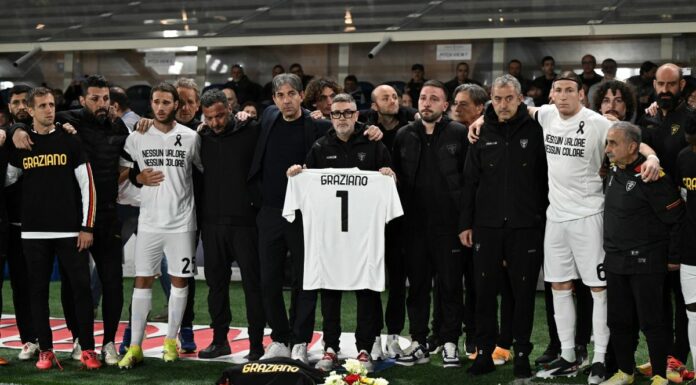 Lecce protesta ma pareggia a Bergamo nel ricordo di Graziano