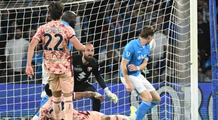 McTominay affonda il Torino, il Napoli è da solo in vetta