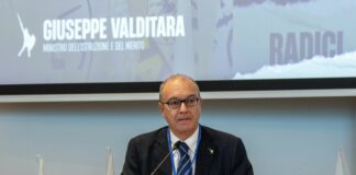 Verifiche e compiti a casa, Valditara interviene con una circolare