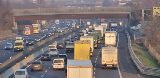 Nove milioni di italiani in viaggio per Pasqua nonostante l’incertezza