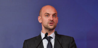 فرنسا تجدد دعمها لسيادة المغرب على صحرائه