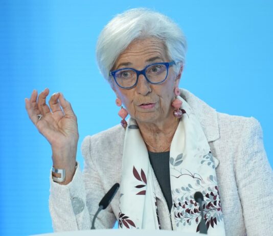 لاجارد: التضخم يبلغ الهدف ويستقر عند 2%