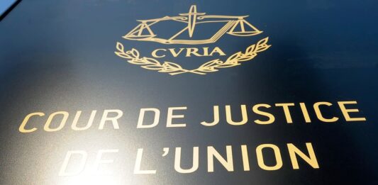 Corte di Giustizia Europea, lo Stato che rifiuta l’esecuzione di un mandato d’arresto europeo faccia il possibile per eseguire la pena