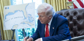 Trump firma nuovi dazi al 50% su alluminio e acciaio