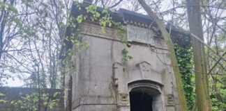 Vendeva droga in un ex cimitero di Milano, arrestato dalla Polizia