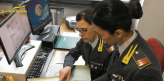 Truffe nella compravendita di auto usate, 7 misure cautelari a Milano