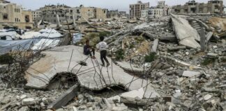 Raid israeliani a Gaza, 60 morti. Katz “Daremo la caccia ai leader di Hamas”