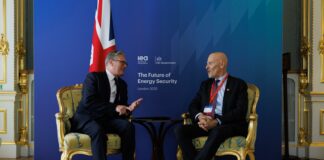 Eni e governo UK siglano chiusura finanziaria del progetto Liverpool Bay CCS