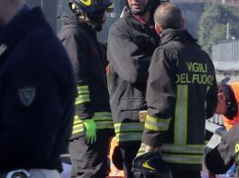 Scontro tra due auto a Roma sulla Tuscolana, 2 morti e 3 feriti