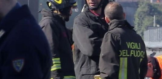 Scontro tra due auto a Roma sulla Tuscolana, 2 morti e 3 feriti