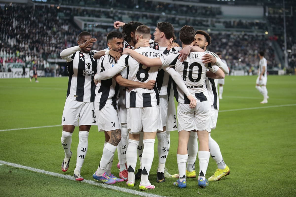 Lecce piegato 2-1 col brivido finale, la Juventus torna in zona Champions