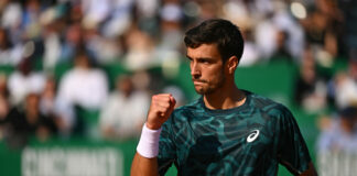 Magico Musetti a Montecarlo, rimonta Tsitsipas e vola in semifinale