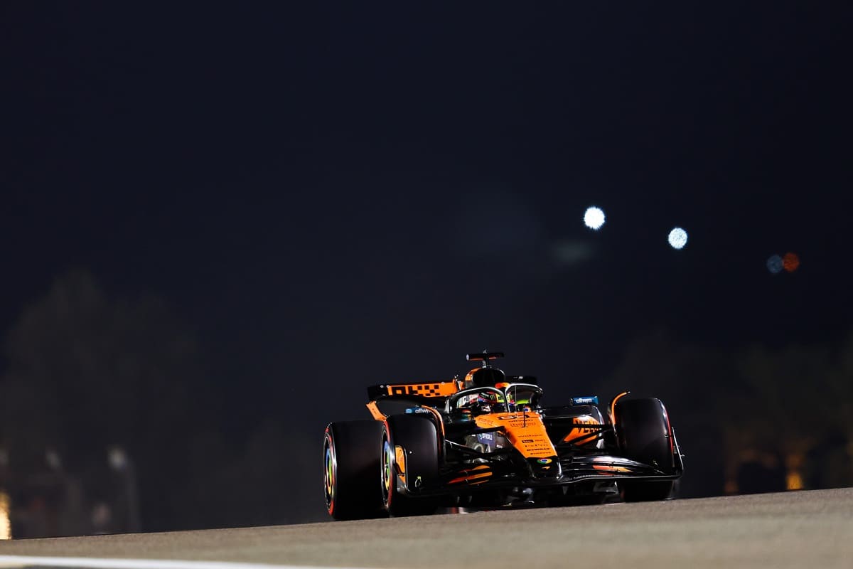 Piastri in pole in Bahrain davanti a Leclerc, qualifiche deludenti per Norris e Hamilton