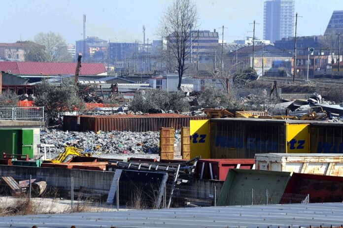 Smaltimento-rifiuti (1)