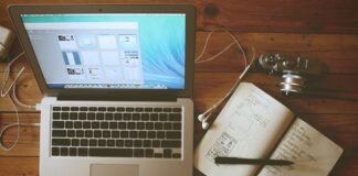 Stampare le foto online conviene? Ecco come farlo laptop notebook stampa foto online