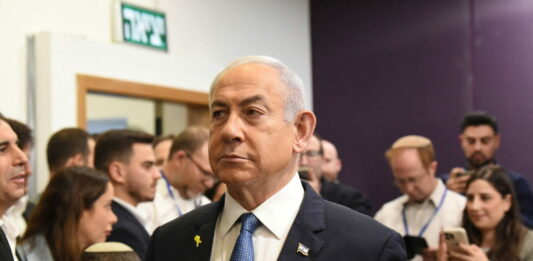 Israele, presentato un disegno di legge per abrogare i reati per i quali Netanyahu è sotto processo