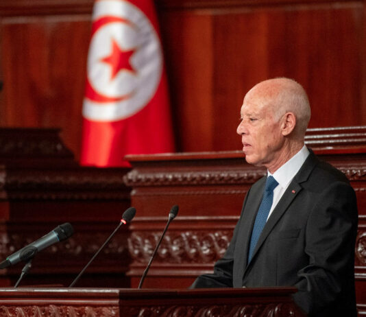 Tunisia, Saied “Trasformare il debito in investimenti per sostenere il piano di sviluppo”