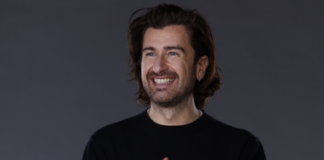 Siani torna a teatro con ‘Fake news’, debutto a Napoli il 25 dicembre