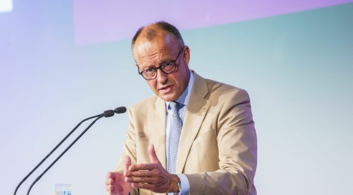 Merz non raggiunge la maggioranza nel Bundestag per diventare cancelliere al primo turno