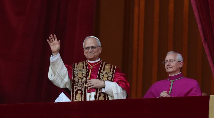 Papa Leone XIV “La pace sia con voi, la Chiesa deve costruire ponti”