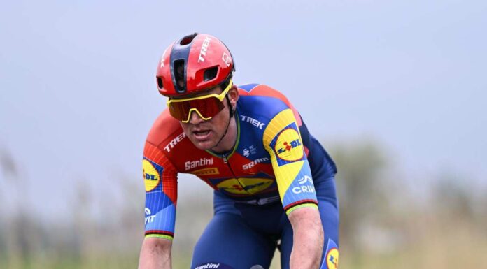 Pedersen prima maglia rosa del Giro d’Italia 2025