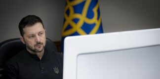 Telefonata Zelensky-Leone XIV, il presidente ucraino invita il Papa a Kiev