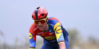 Van Uden vince a Lecce, Pedersen resta maglia rosa al Giro