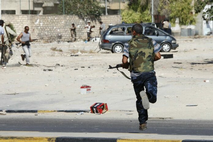 Tripoli, ancora scontri tra i ribelli e le forze del Rais nella capitale