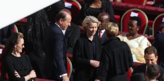 Von Der Leyen “Dare forma al profondo messaggio di pace del Papa”