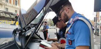 Clochard rapinato da una donna a roma, arrestata 38enne