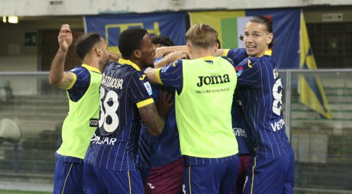 Lazovic risponde a Caqueret, tra Verona e Como finisce 1-1