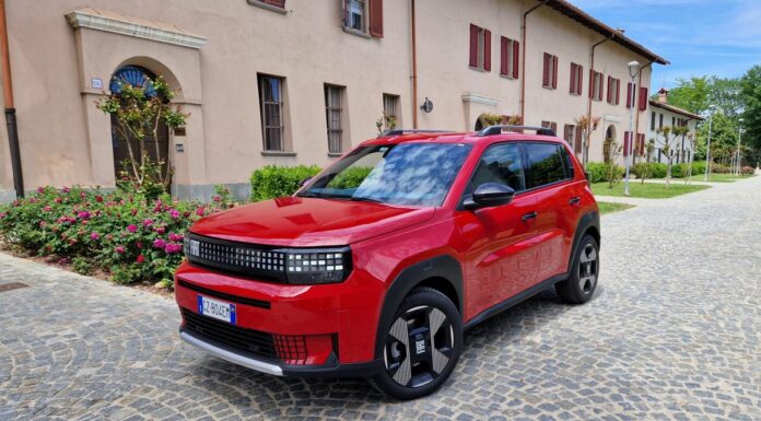 Fiat Grande Panda, la versione Hybrid arriva nelle concessionarie