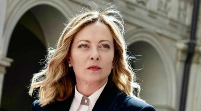 Meloni “Vergognose le accuse di razzismo alle forze di polizia”