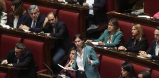 Femminicidi, Schlein a Meloni “Lavoriamo a una legge anti-violenza”