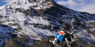 Moto Guzzi Stelvio celebra i 200 anni del Passo dello Stelvio