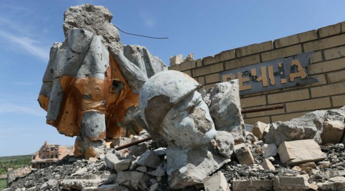 Nuovi attacchi russi in Ucraina, otto morti